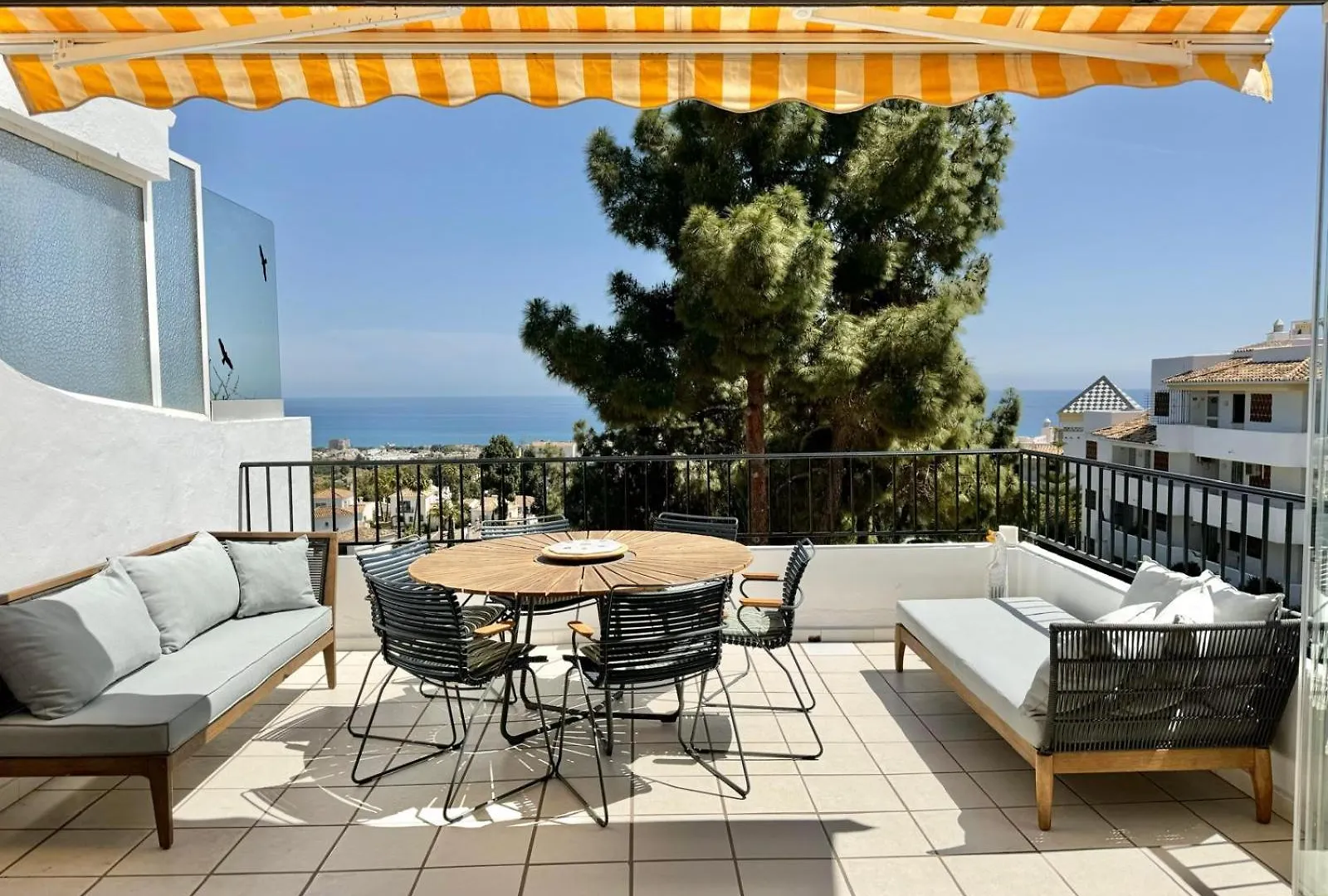 Sea View, Walk To Restaurants, Gym, Paddle & Golf Apartment Sitio de Calahonda